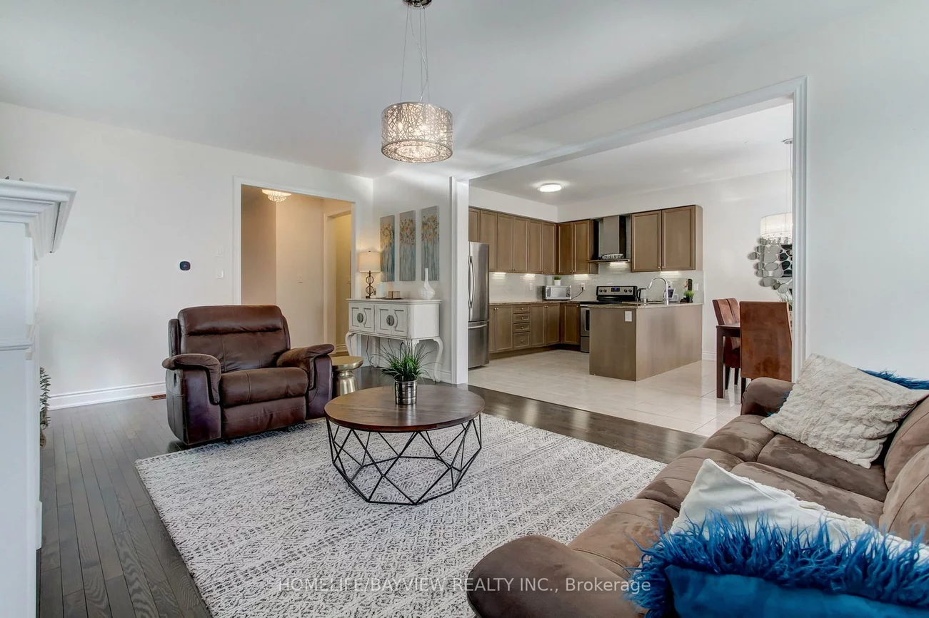 17, Milby, Bradford, Bradford West Gwillimbury