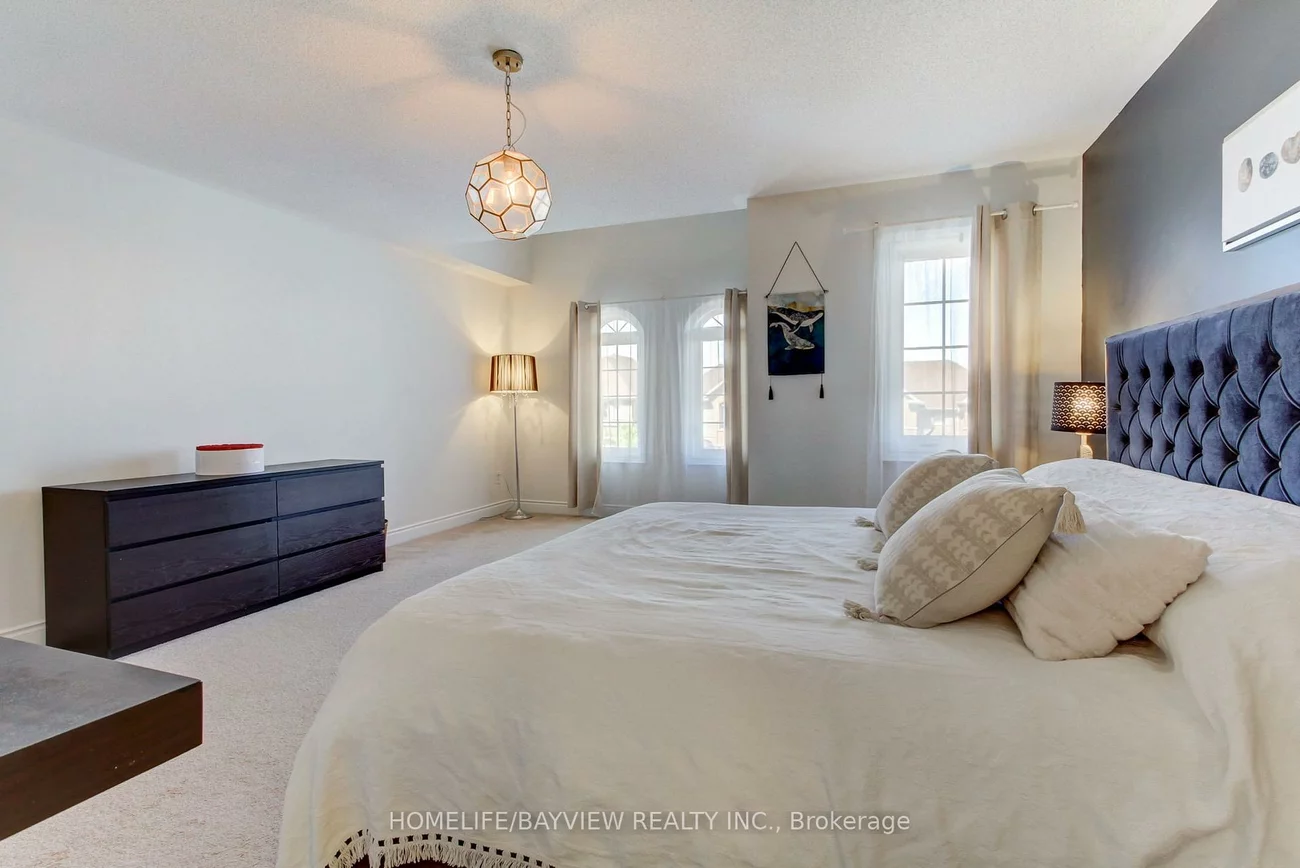 17, Milby, Bradford, Bradford West Gwillimbury