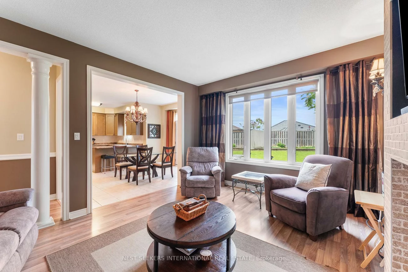 51, Booth, Bradford, Bradford West Gwillimbury