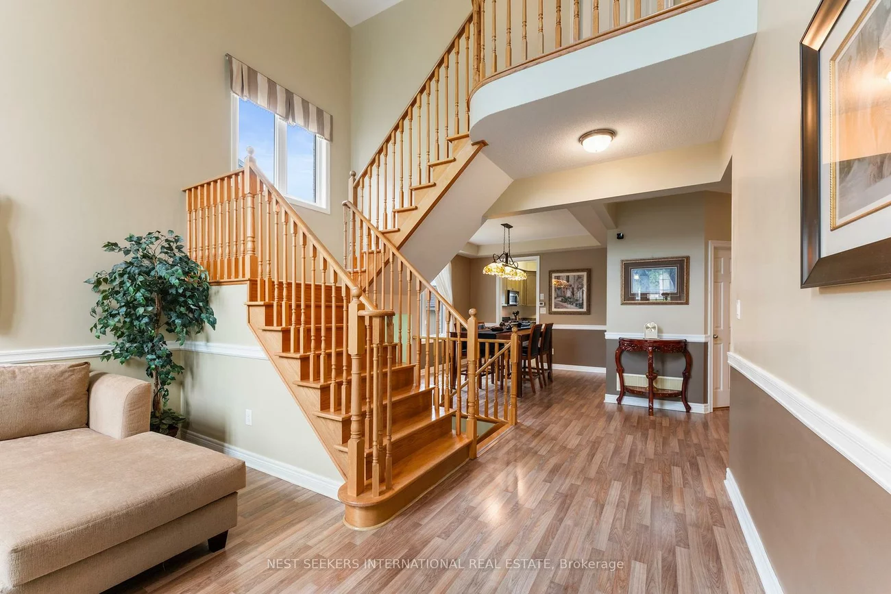 51, Booth, Bradford, Bradford West Gwillimbury
