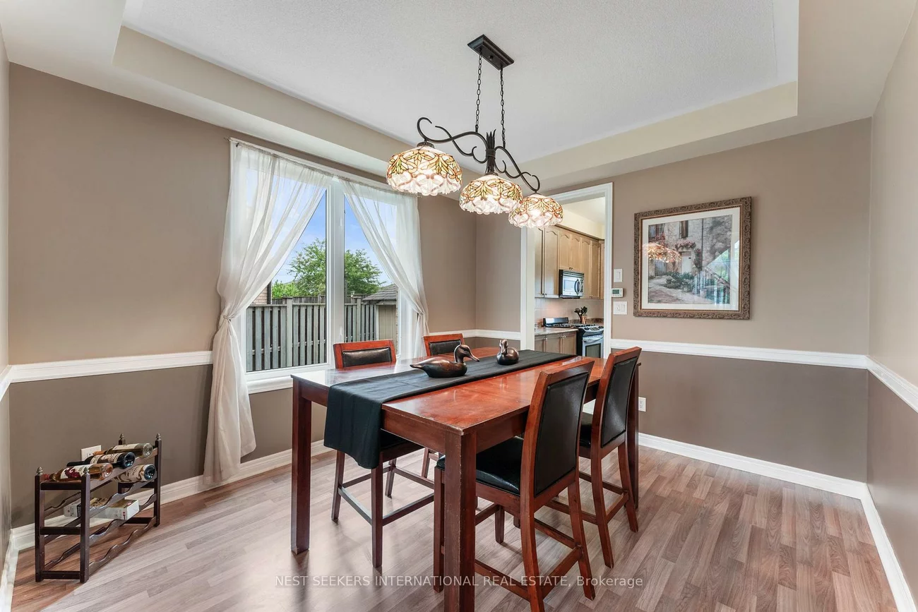 51, Booth, Bradford, Bradford West Gwillimbury