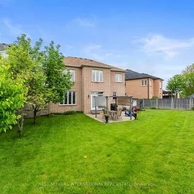 51, Booth, Bradford, Bradford West Gwillimbury