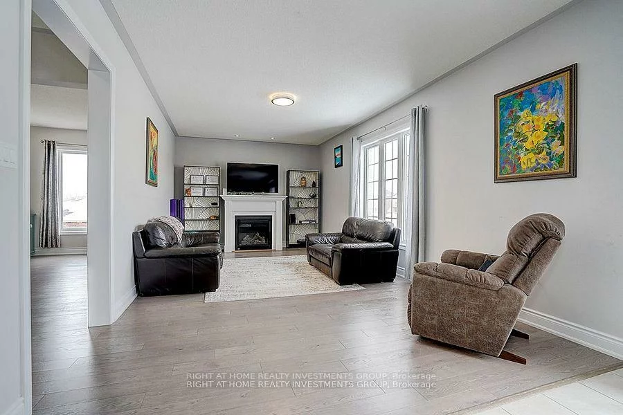 208, Rutherford, Bradford, Bradford West Gwillimbury
