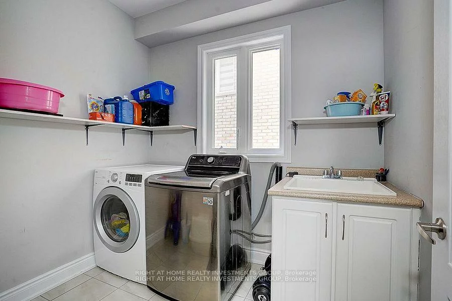 208, Rutherford, Bradford, Bradford West Gwillimbury
