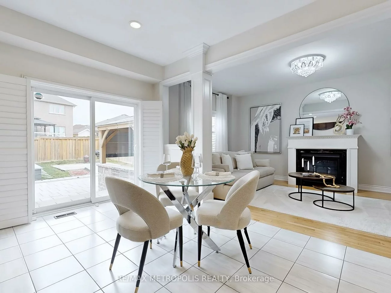 124, Milby, Bradford, Bradford West Gwillimbury