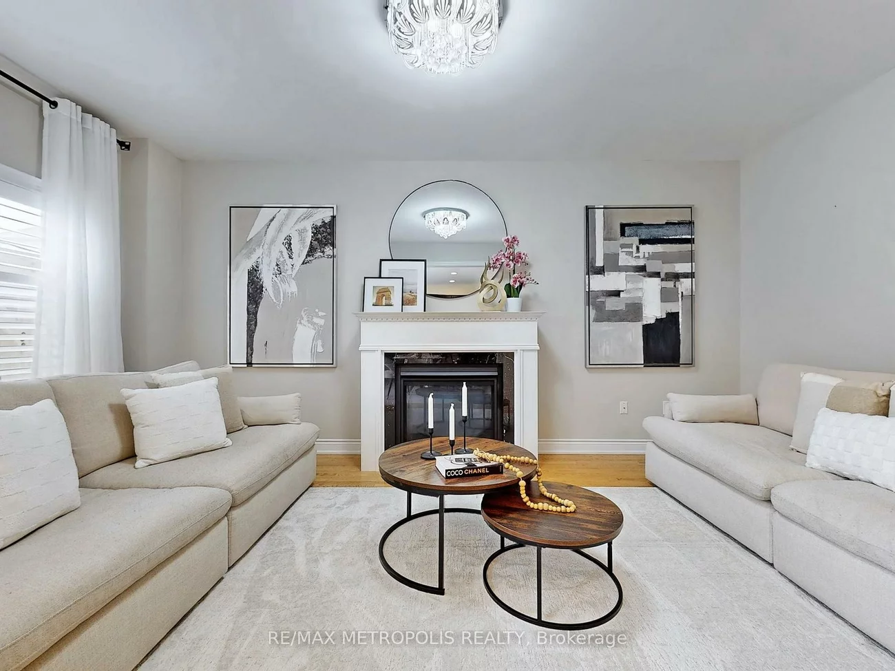 124, Milby, Bradford, Bradford West Gwillimbury