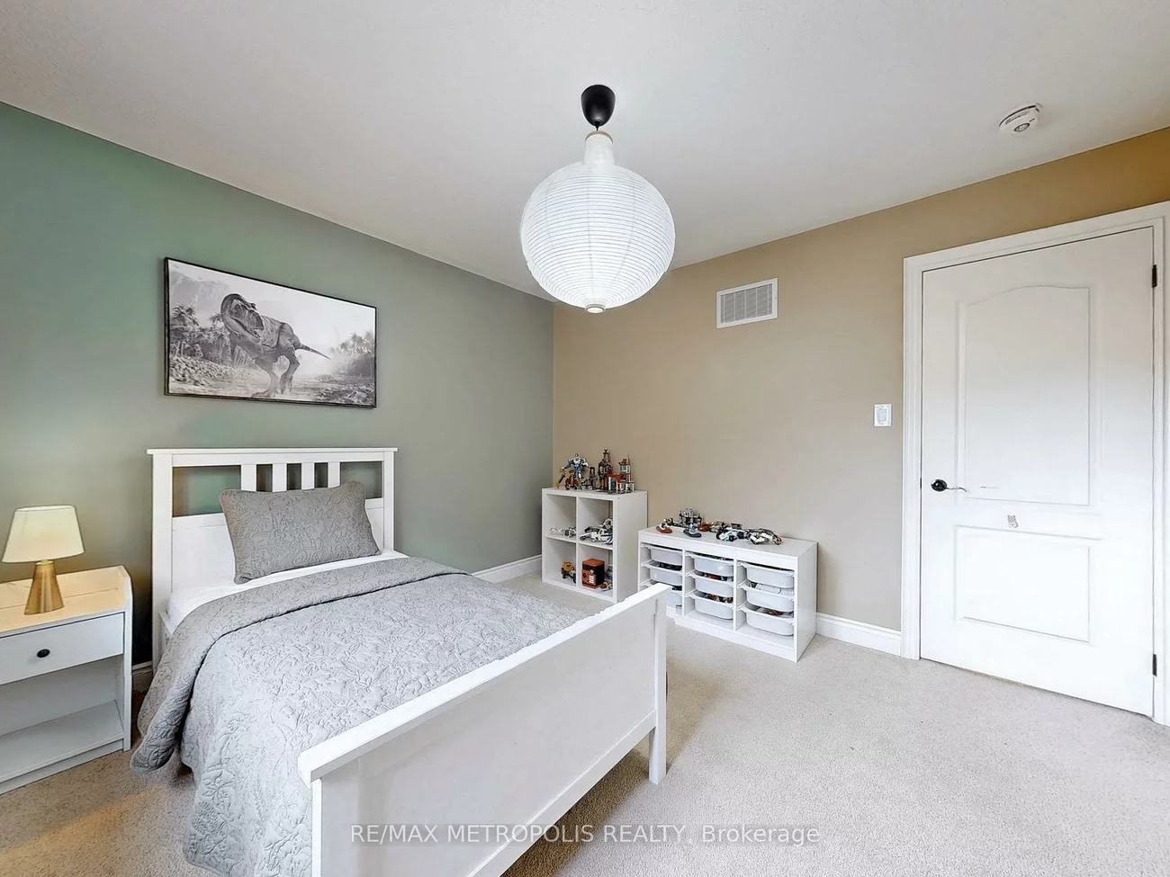 124, Milby, Bradford, Bradford West Gwillimbury