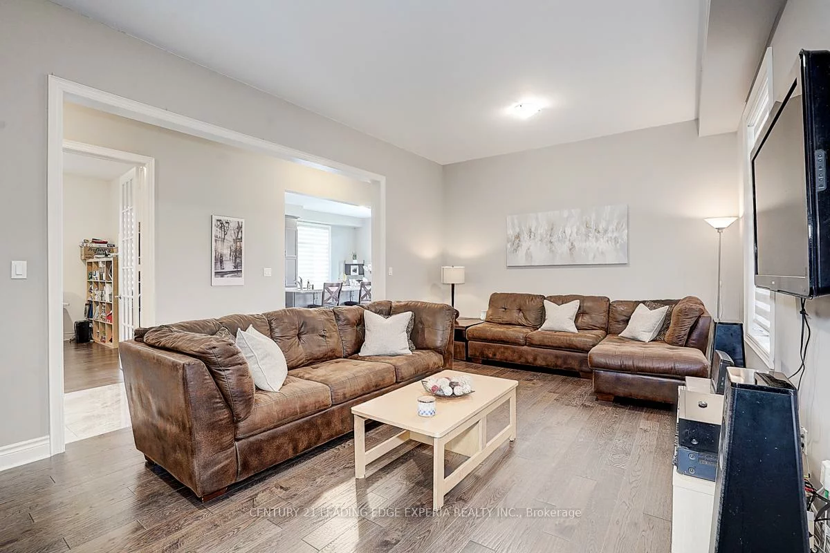 290, Inverness, Bradford, Bradford West Gwillimbury