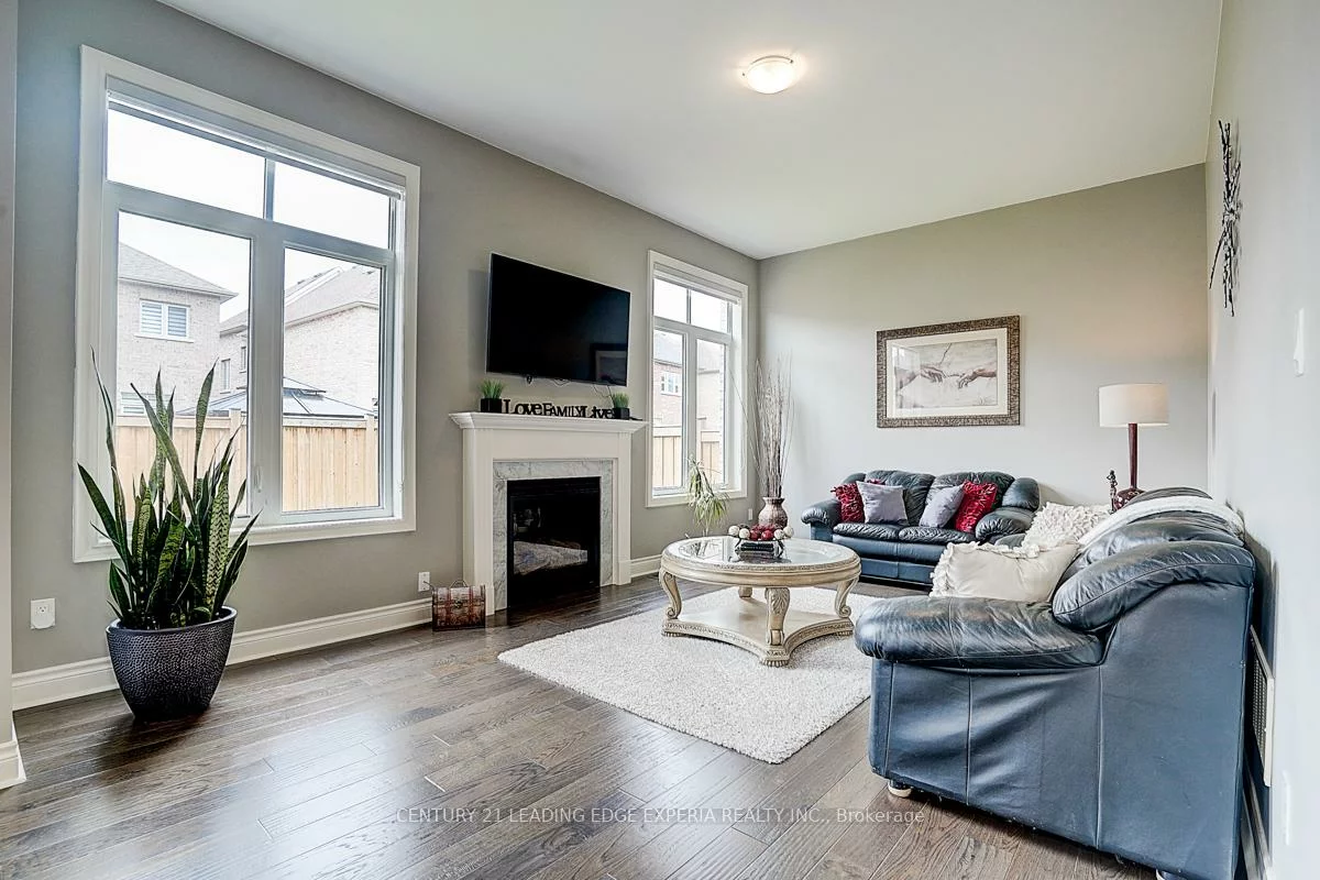 290, Inverness, Bradford, Bradford West Gwillimbury