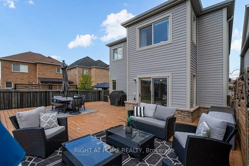829, Miller Park, Bradford, Bradford West Gwillimbury