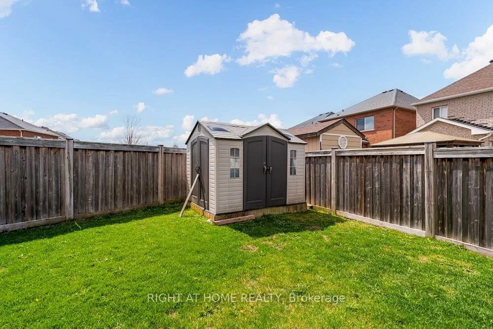 829, Miller Park, Bradford, Bradford West Gwillimbury