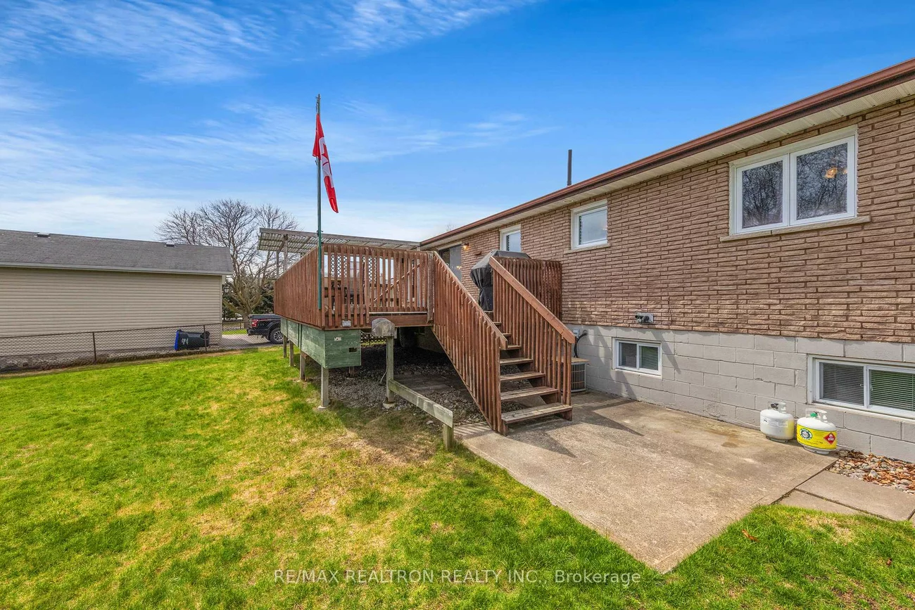 593, Simcoe, Bradford, Bradford West Gwillimbury