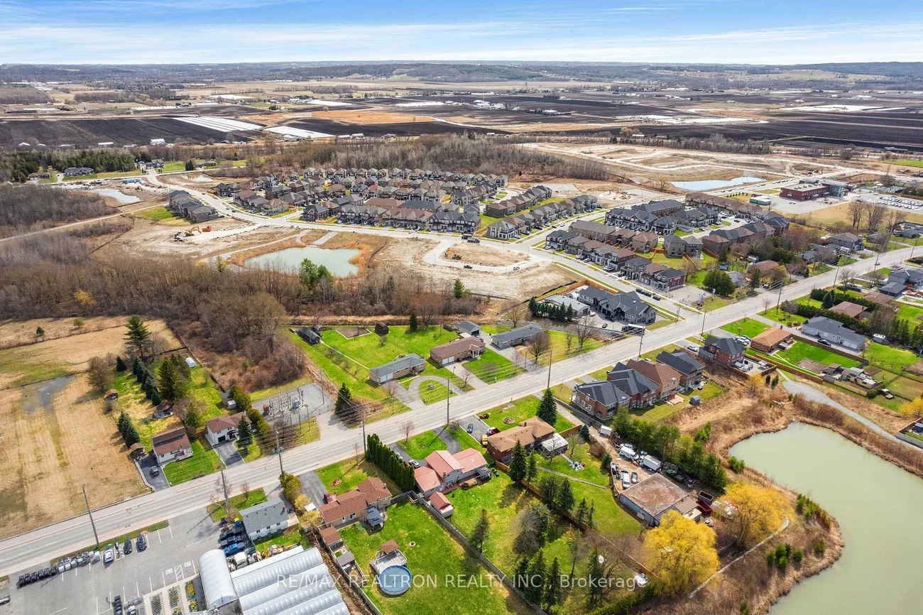 593, Simcoe, Bradford, Bradford West Gwillimbury