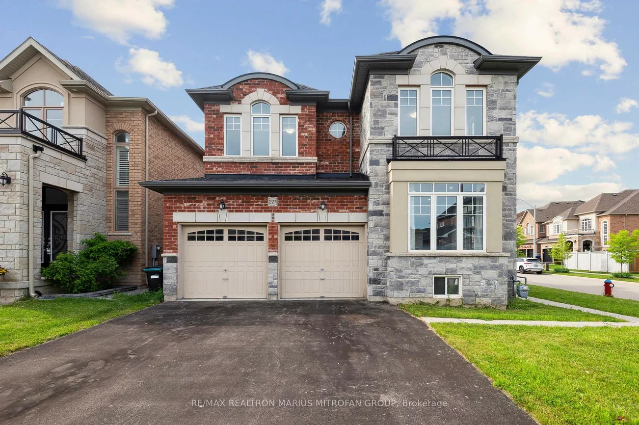 227, Inverness, Bradford, Bradford West Gwillimbury