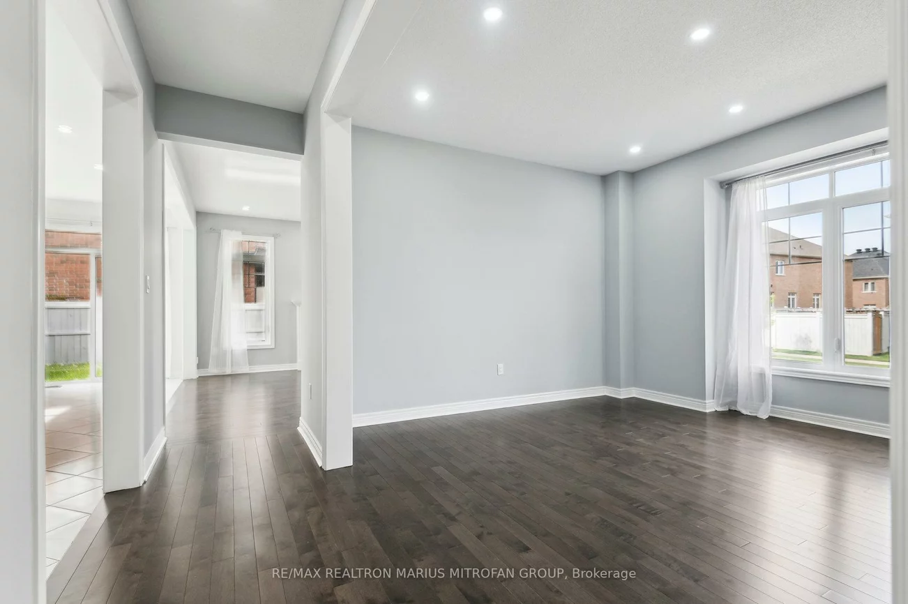 227, Inverness, Bradford, Bradford West Gwillimbury