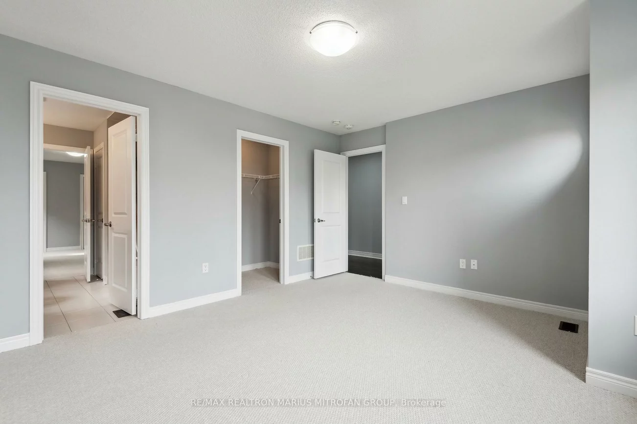 227, Inverness, Bradford, Bradford West Gwillimbury