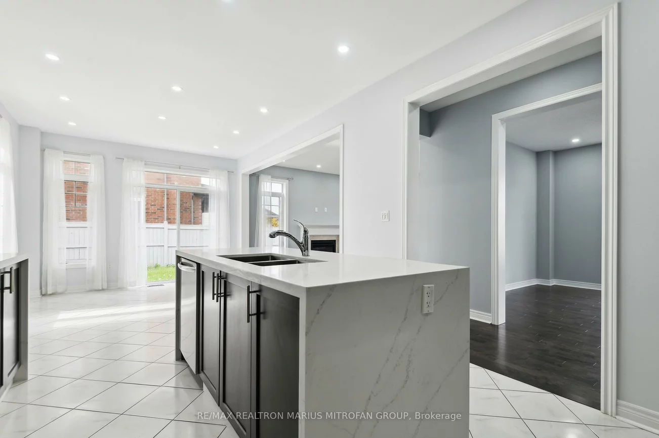 227, Inverness, Bradford, Bradford West Gwillimbury
