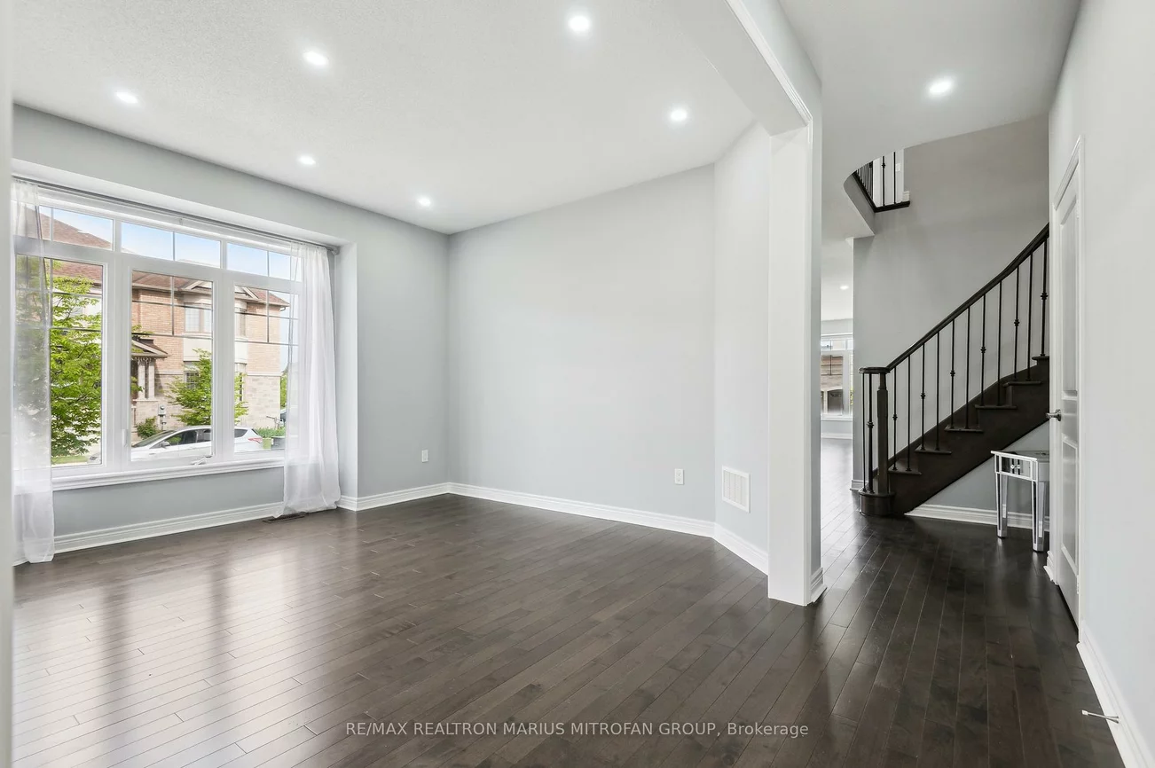 227, Inverness, Bradford, Bradford West Gwillimbury