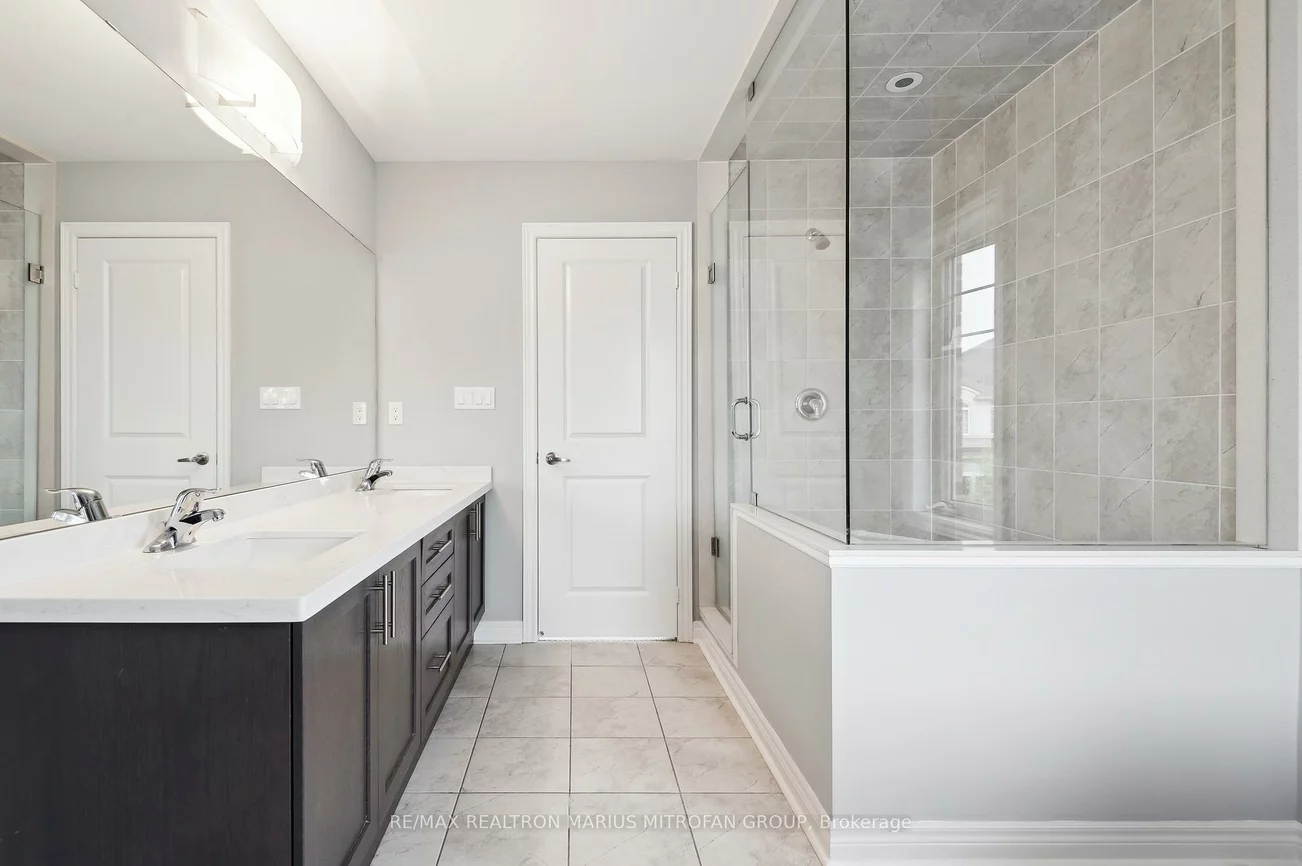 227, Inverness, Bradford, Bradford West Gwillimbury