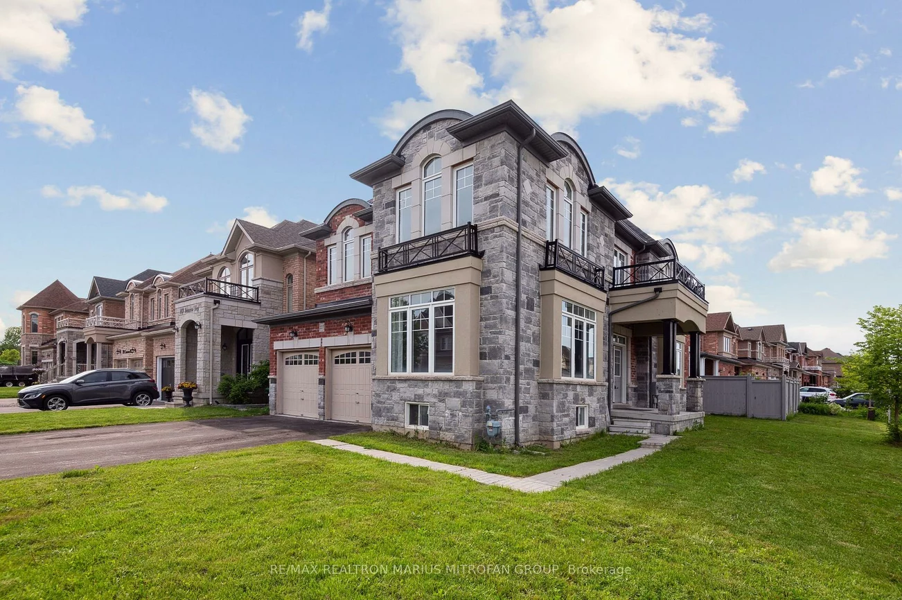 227, Inverness, Bradford, Bradford West Gwillimbury