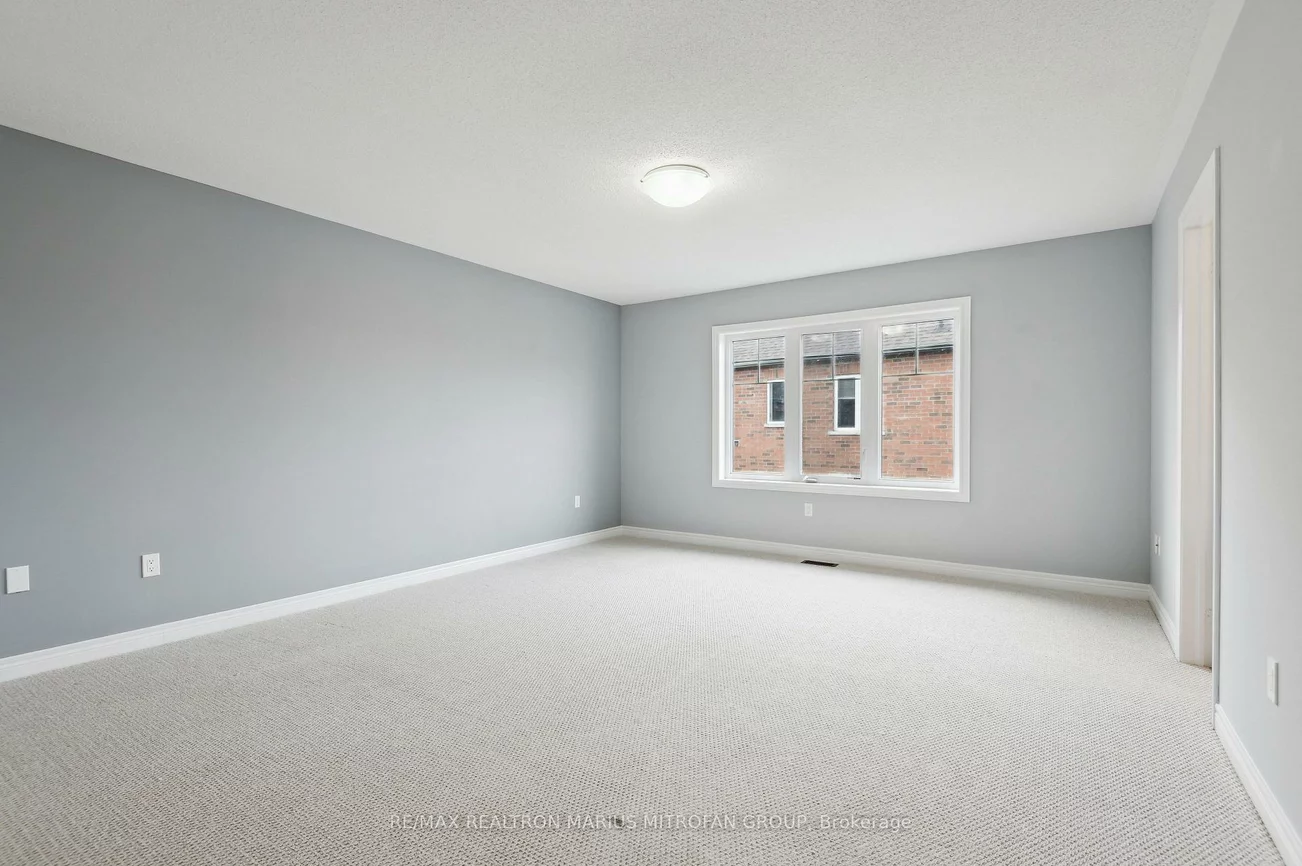 227, Inverness, Bradford, Bradford West Gwillimbury