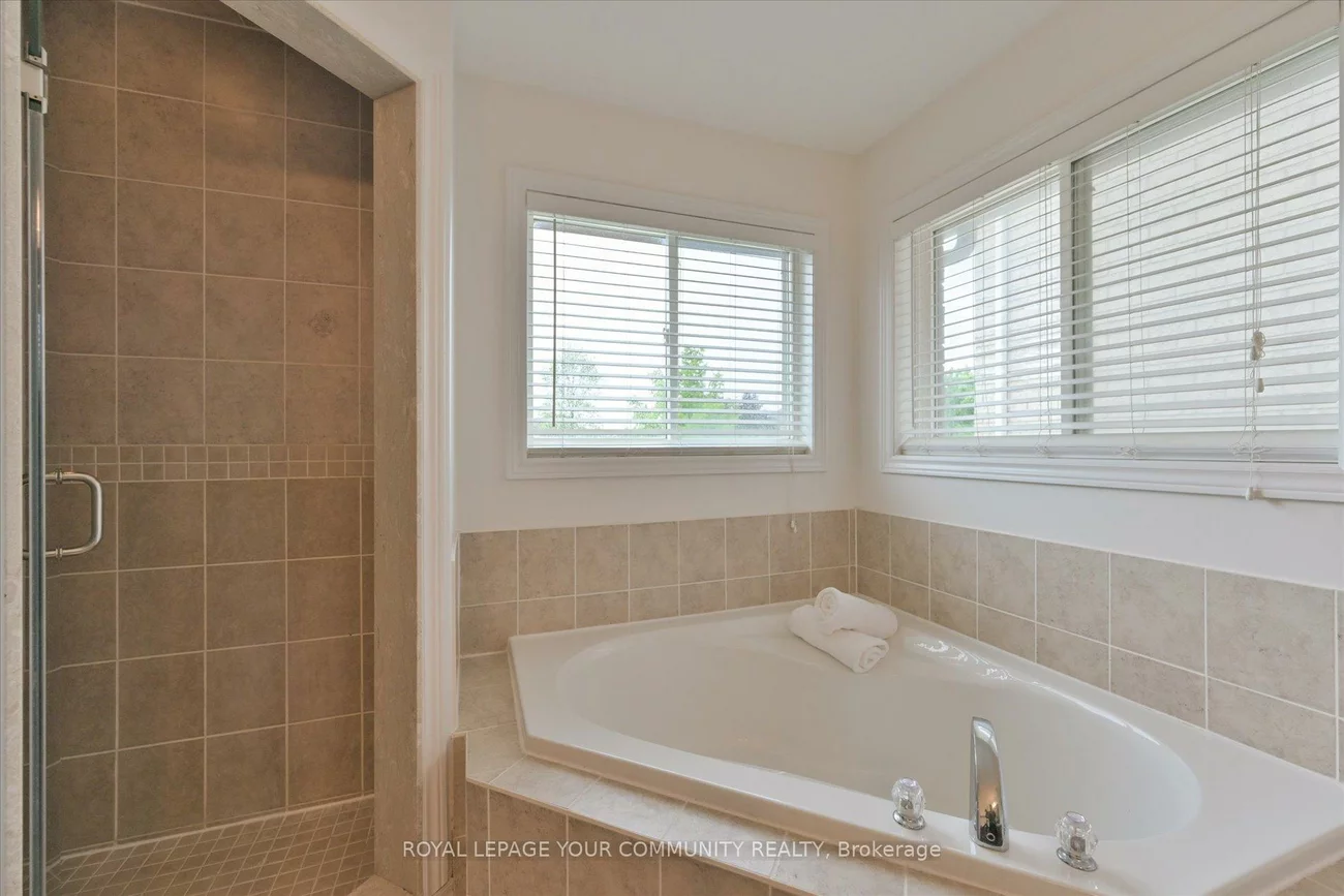 8, Highland, Bradford, Bradford West Gwillimbury