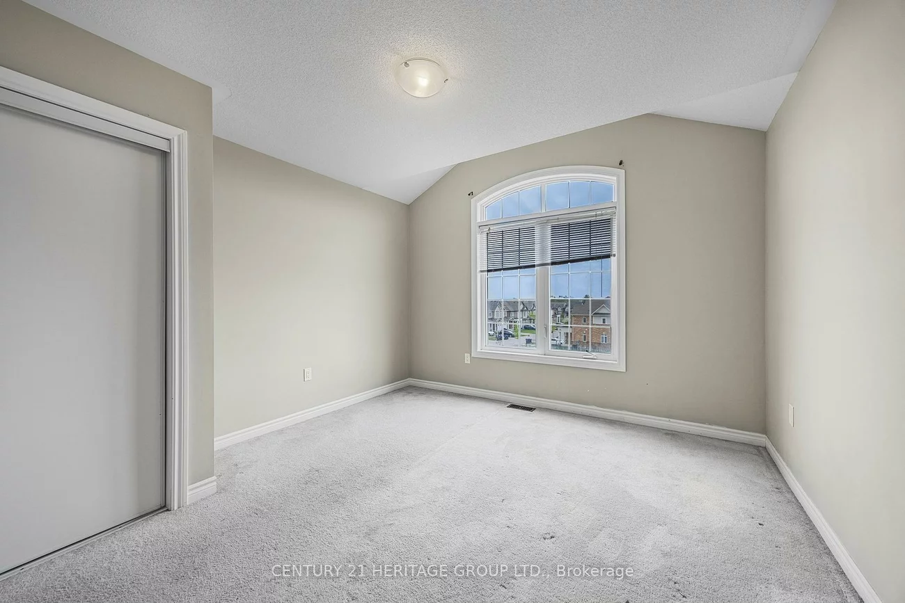 129, Taucar, Bradford, Bradford West Gwillimbury