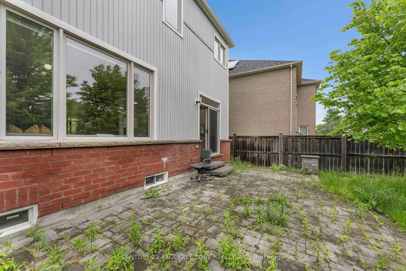 9, Booth, Bradford, Bradford West Gwillimbury