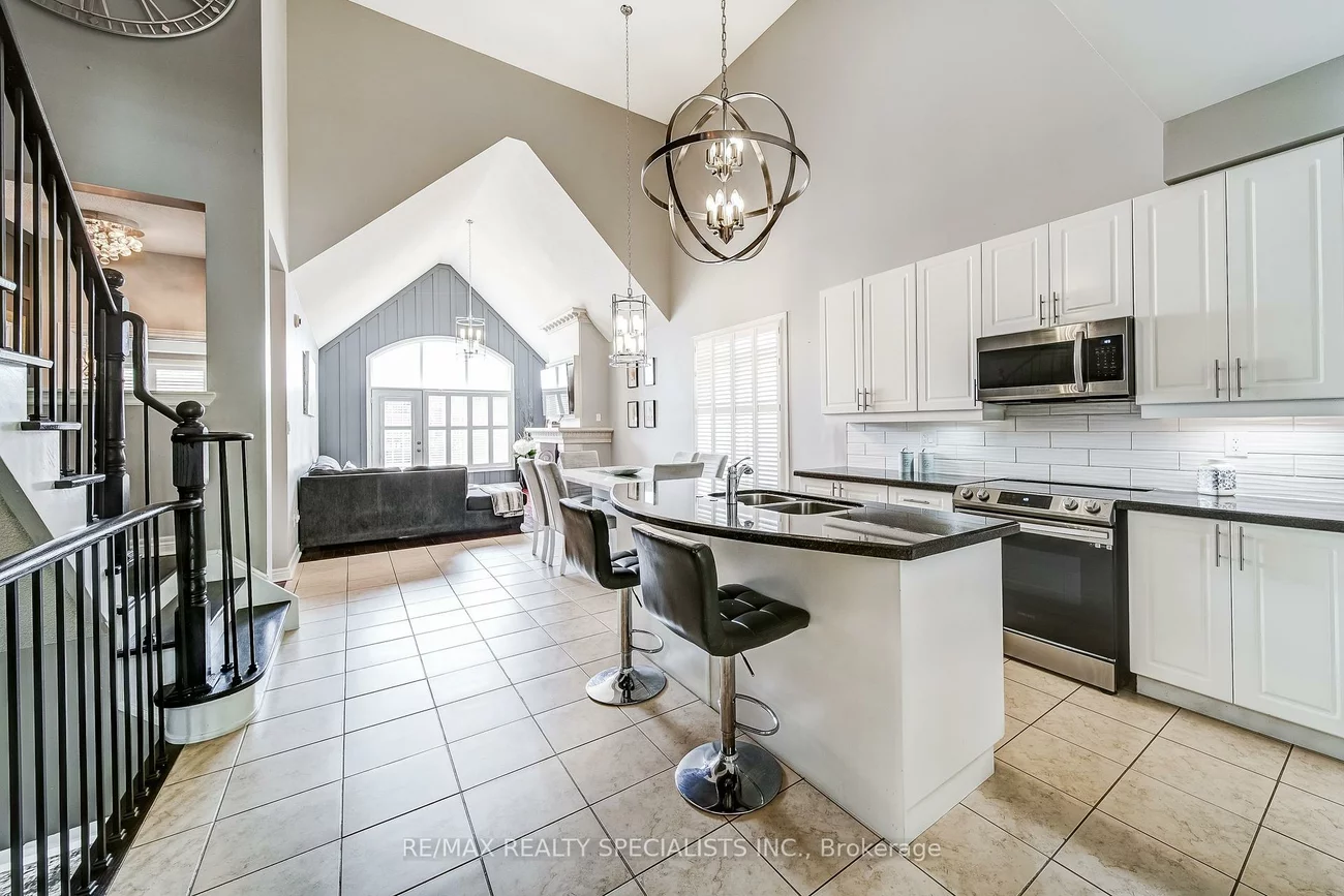 81, Corwin, Bradford, Bradford West Gwillimbury