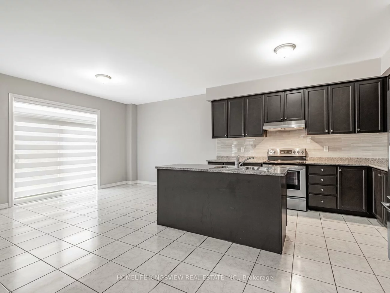 105, Hopkins, Bradford, Bradford West Gwillimbury