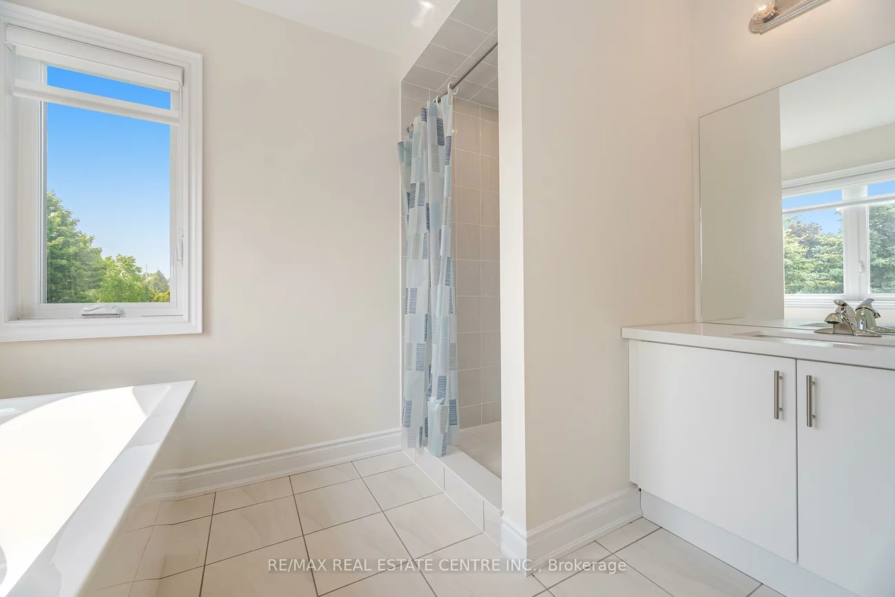114, Heritage, Bradford, Bradford West Gwillimbury