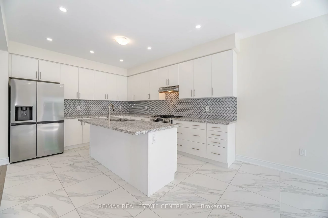 114, Heritage, Bradford, Bradford West Gwillimbury
