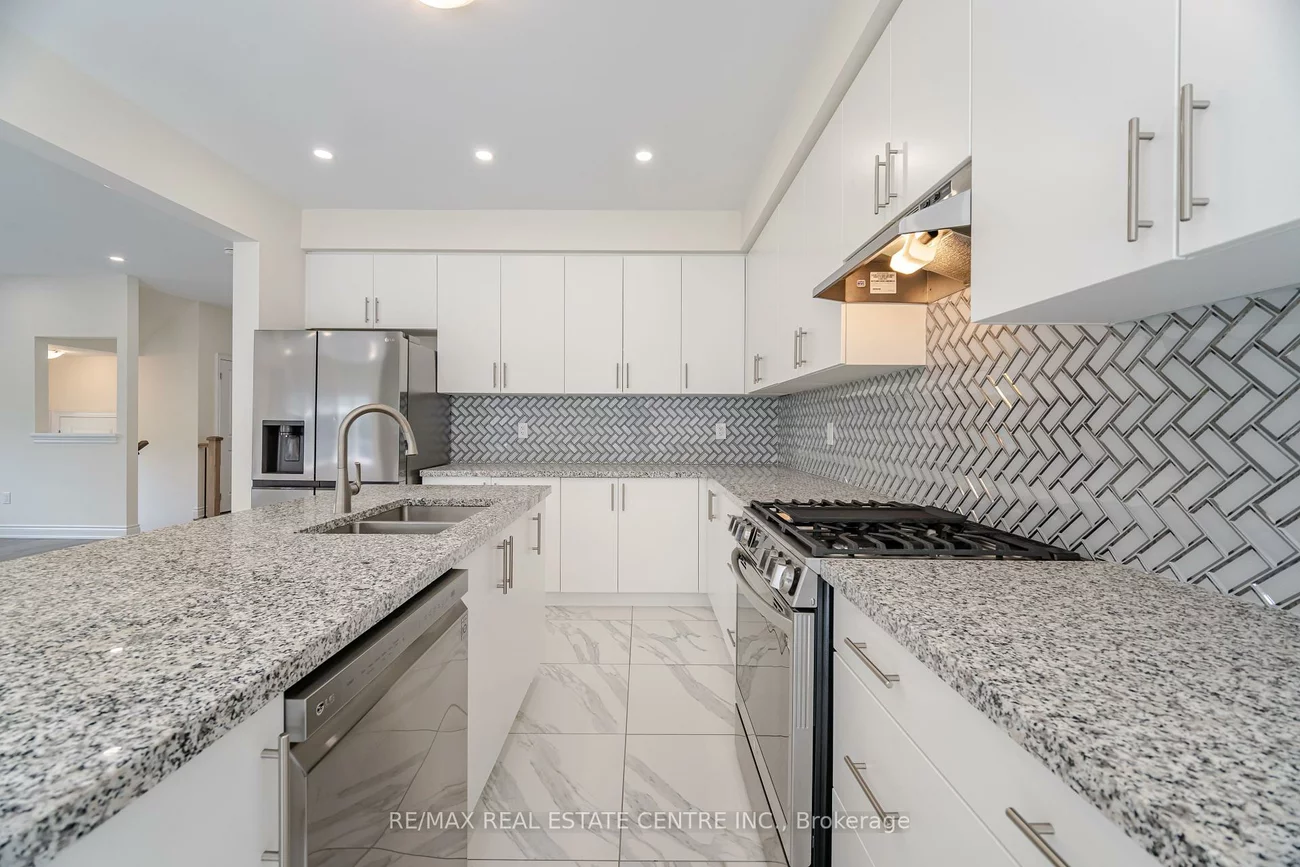 114, Heritage, Bradford, Bradford West Gwillimbury