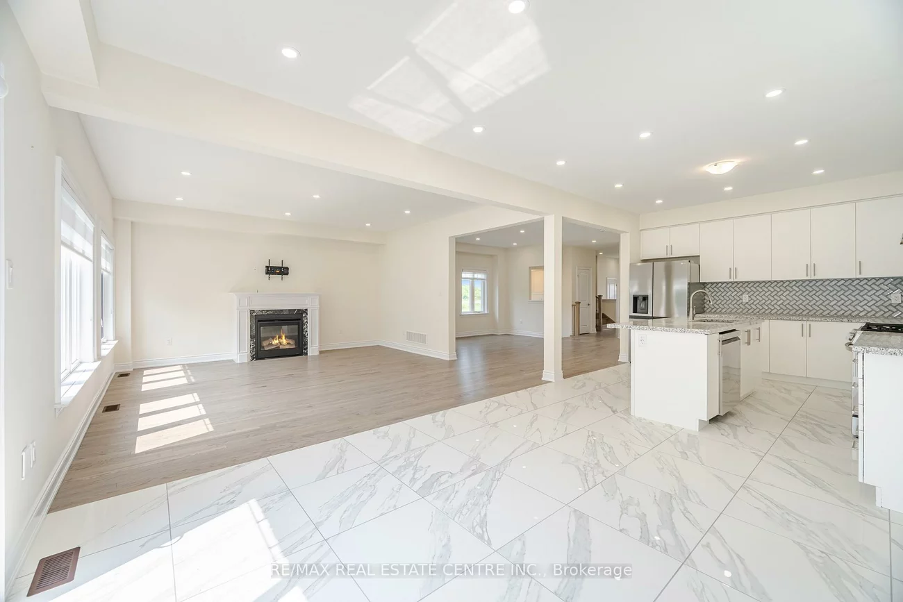 114, Heritage, Bradford, Bradford West Gwillimbury