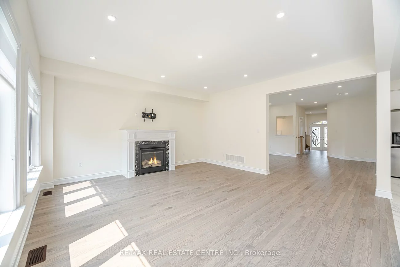 114, Heritage, Bradford, Bradford West Gwillimbury