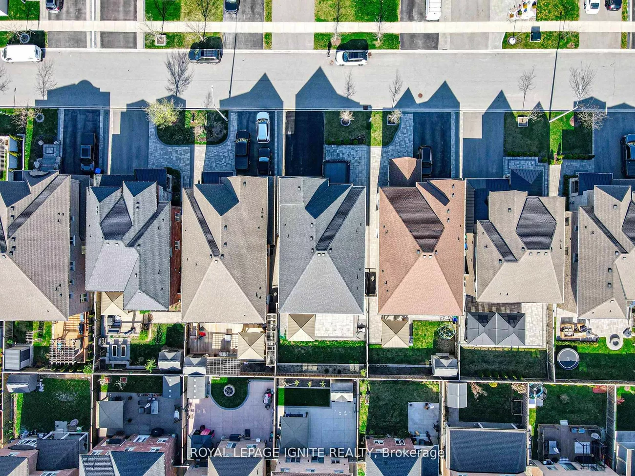 28, Lewis, Bradford, Bradford West Gwillimbury