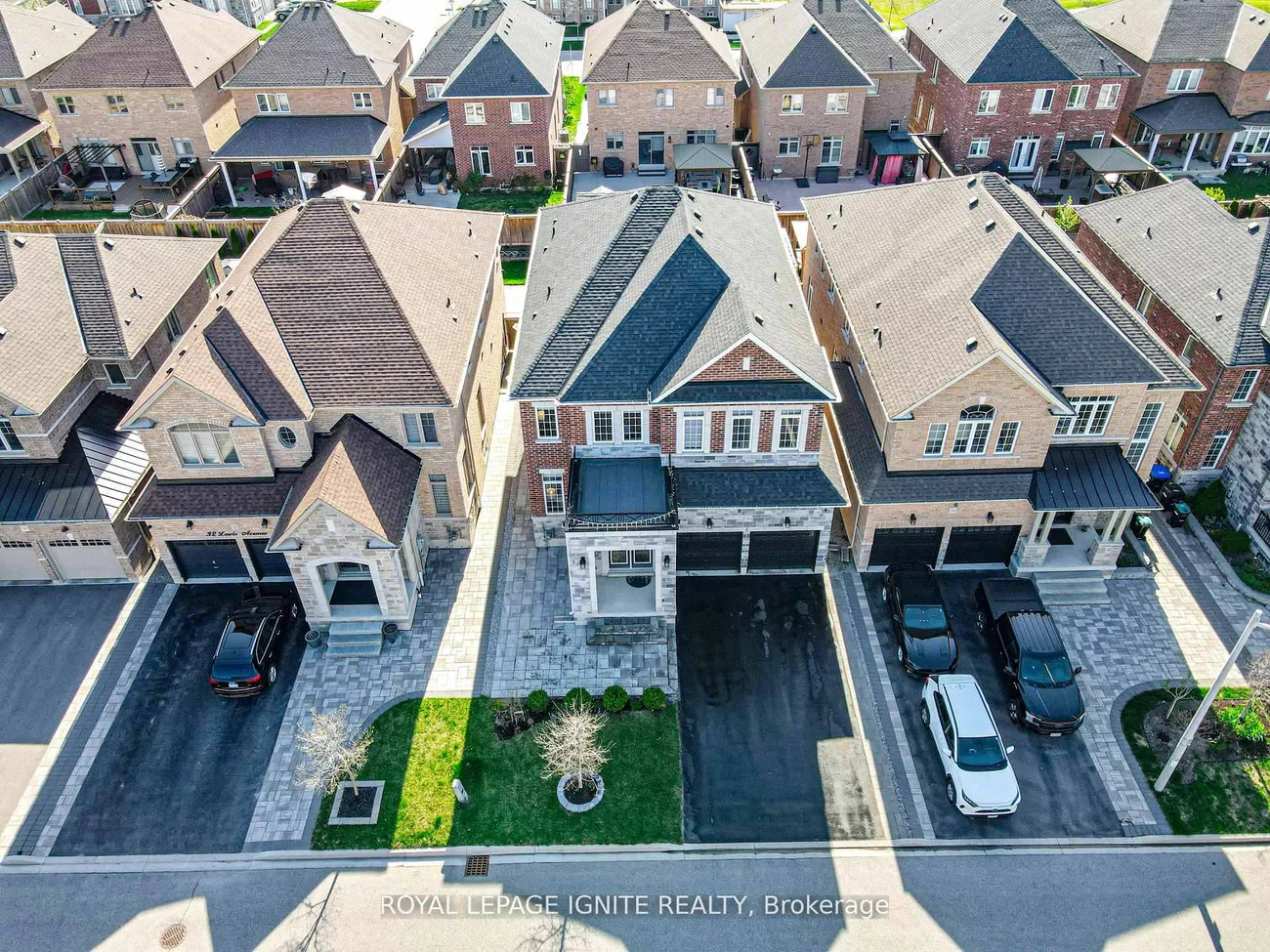 28, Lewis, Bradford, Bradford West Gwillimbury
