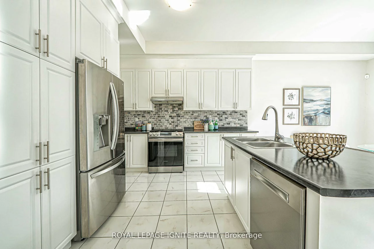 28, Lewis, Bradford, Bradford West Gwillimbury