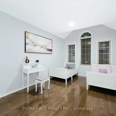 120, Rutherford, Bradford, Bradford West Gwillimbury