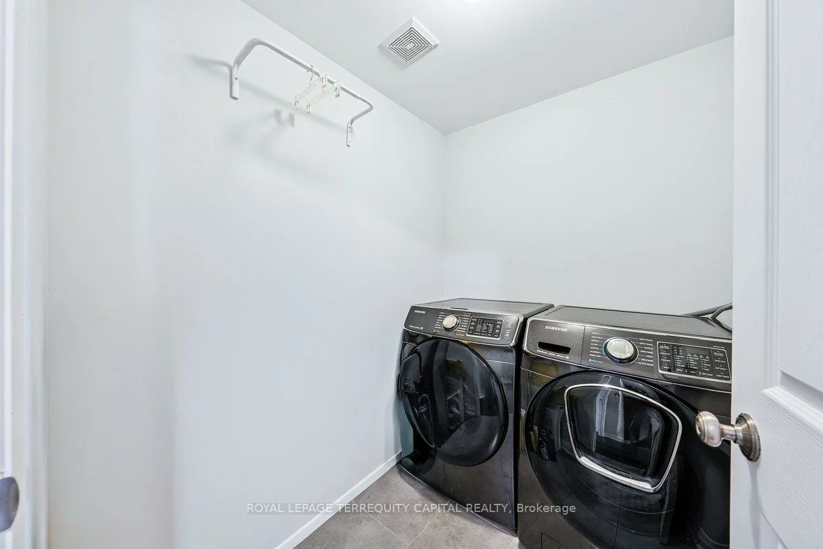 45, Webb, Bradford, Bradford West Gwillimbury
