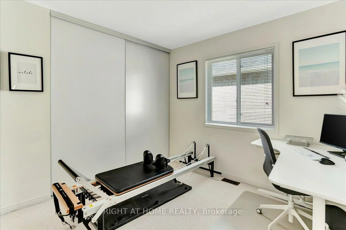 10, Liberty, Bradford, Bradford West Gwillimbury