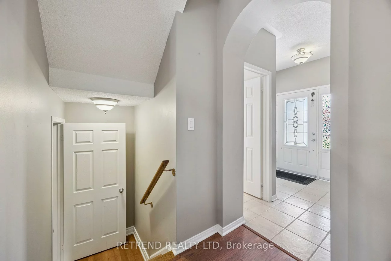 26, Booth, Bradford, Bradford West Gwillimbury