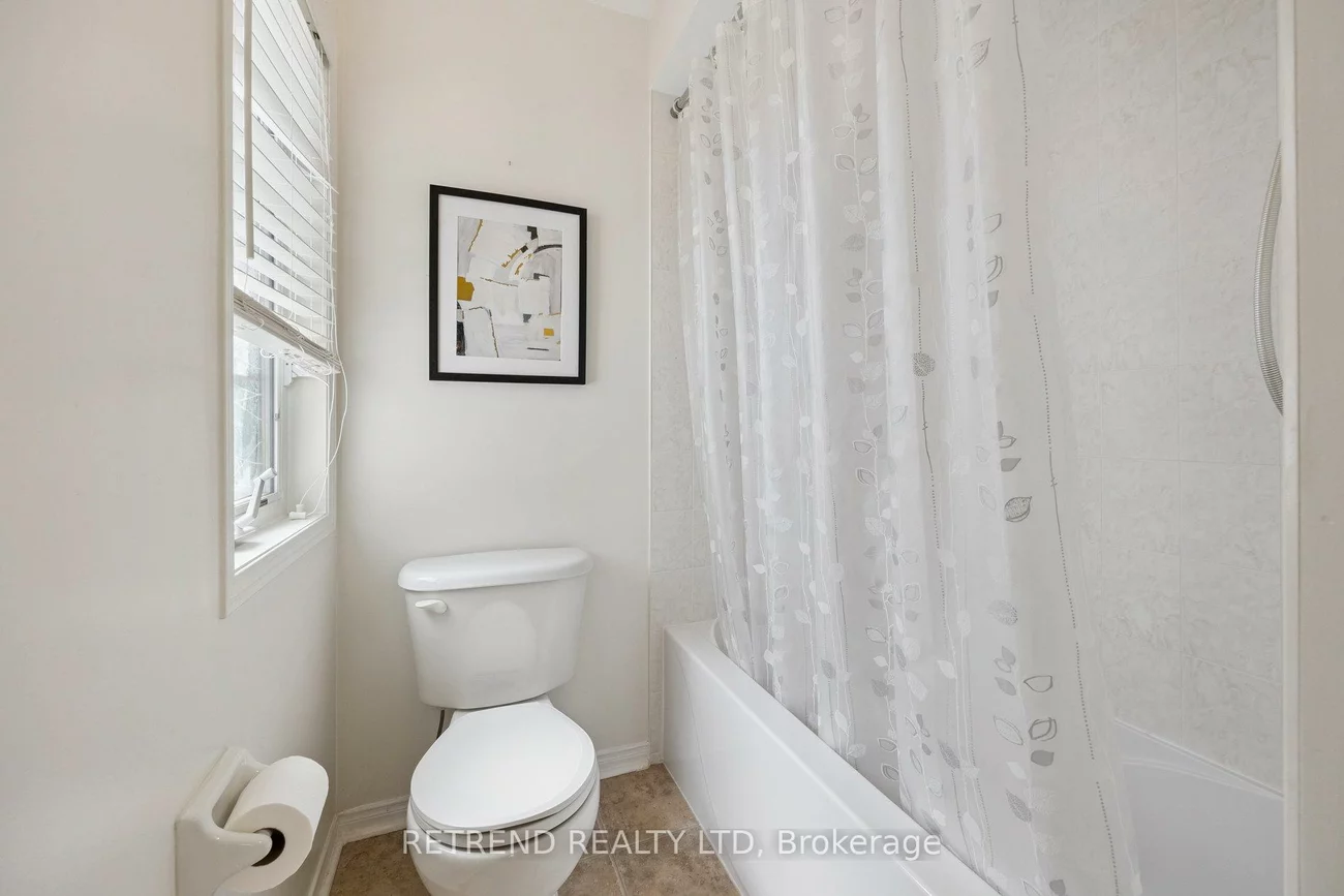 26, Booth, Bradford, Bradford West Gwillimbury