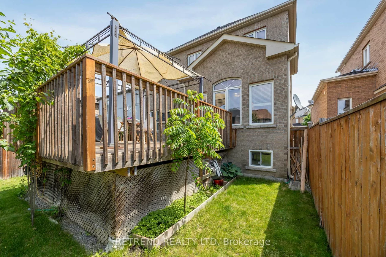 26, Booth, Bradford, Bradford West Gwillimbury