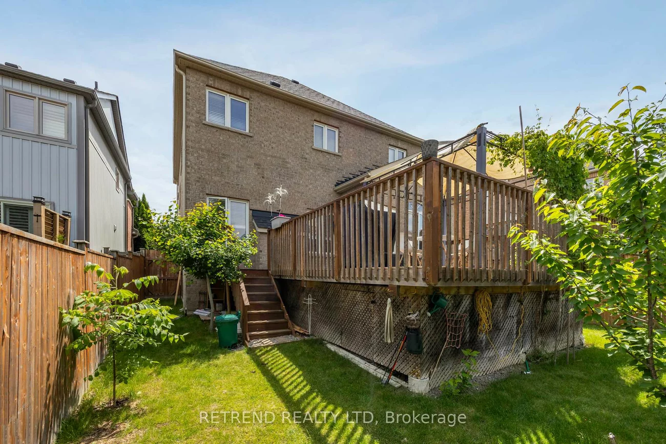 26, Booth, Bradford, Bradford West Gwillimbury