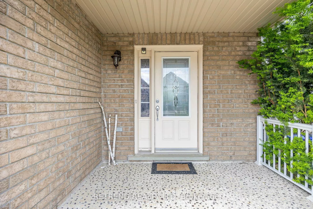 26, Booth, Bradford, Bradford West Gwillimbury