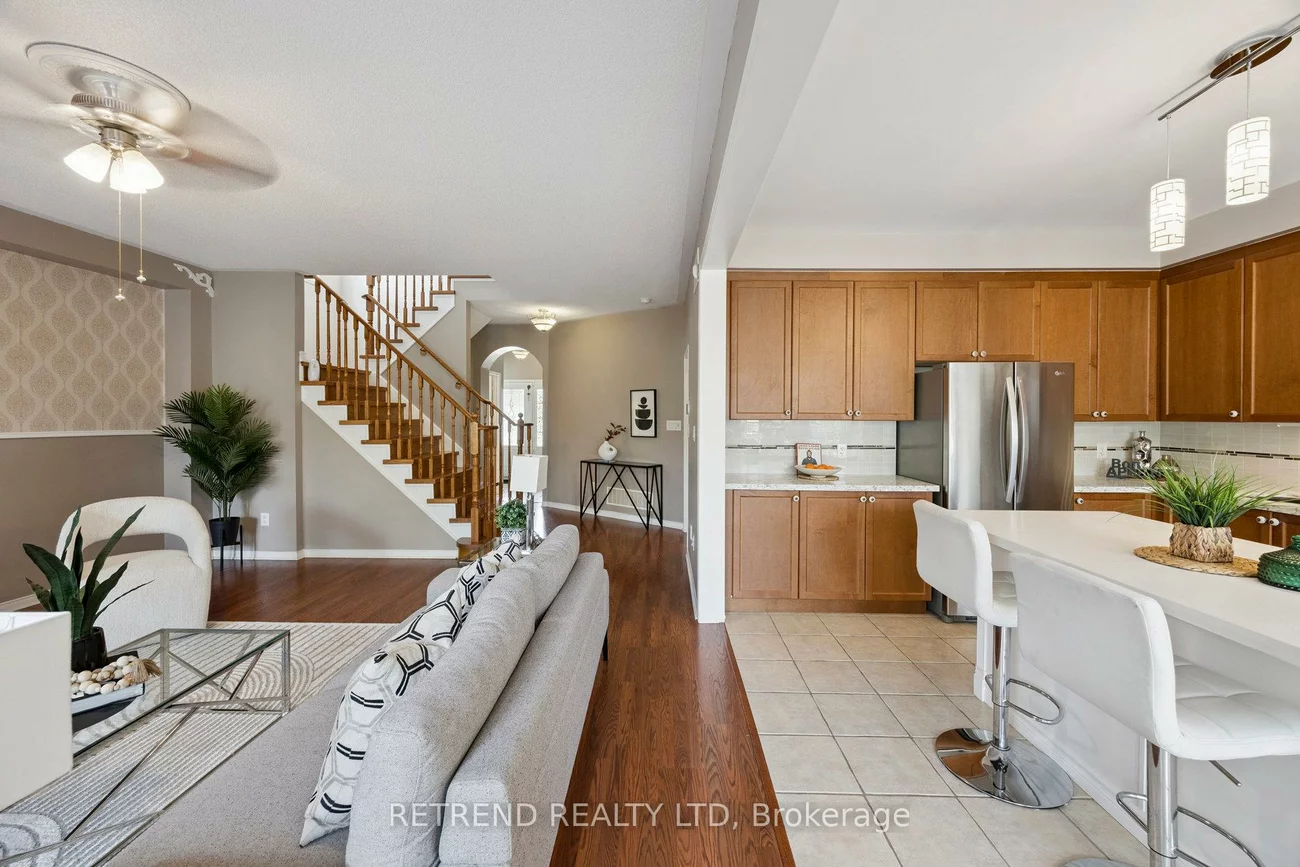 26, Booth, Bradford, Bradford West Gwillimbury
