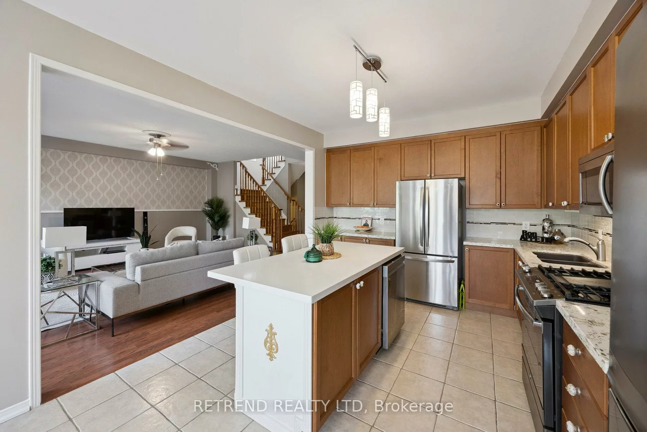 26, Booth, Bradford, Bradford West Gwillimbury