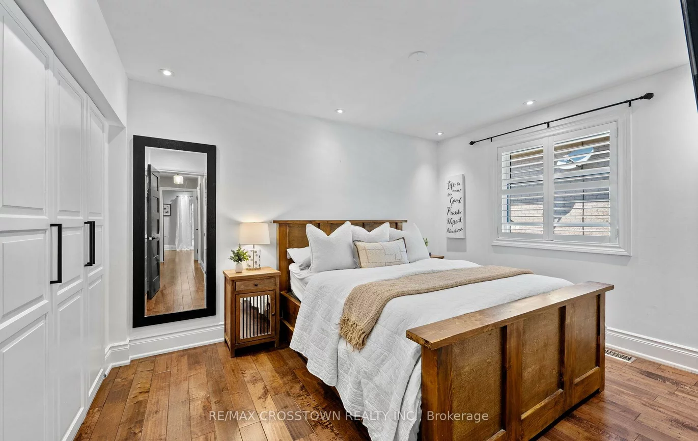 20, Compton, Bradford, Bradford West Gwillimbury