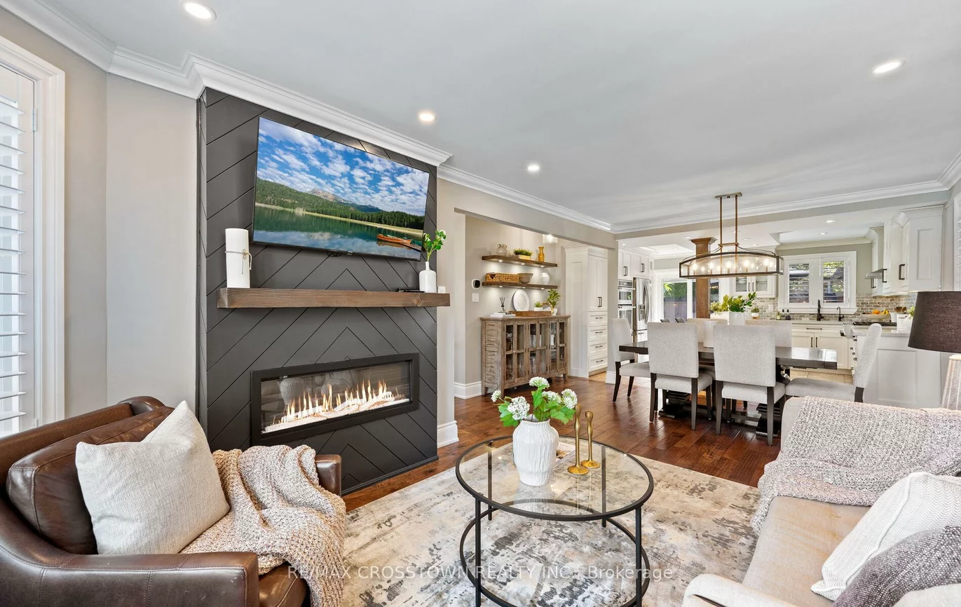 20, Compton, Bradford, Bradford West Gwillimbury